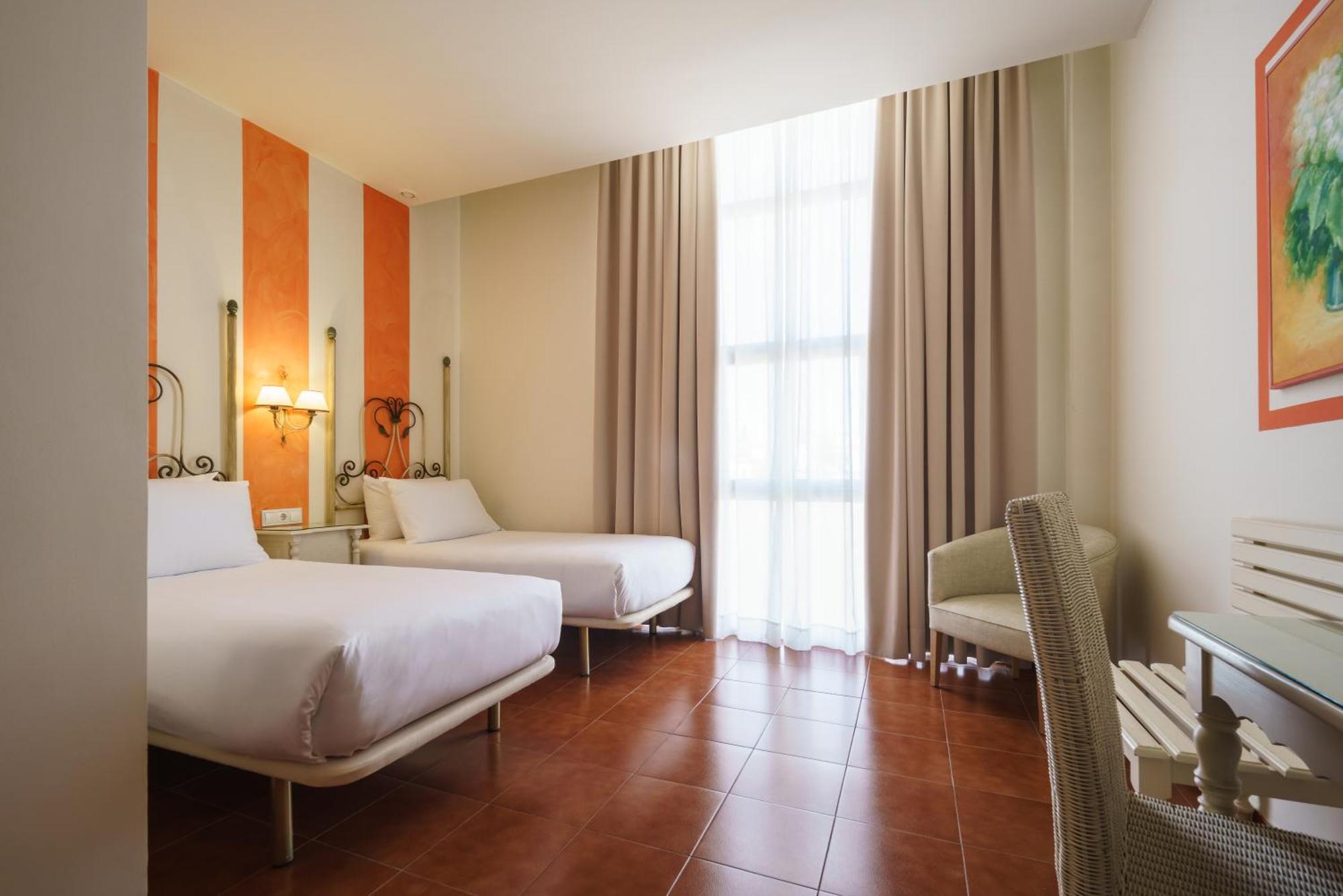 Crisol Chiclana Hotel Chiclana de la Frontera Exterior photo