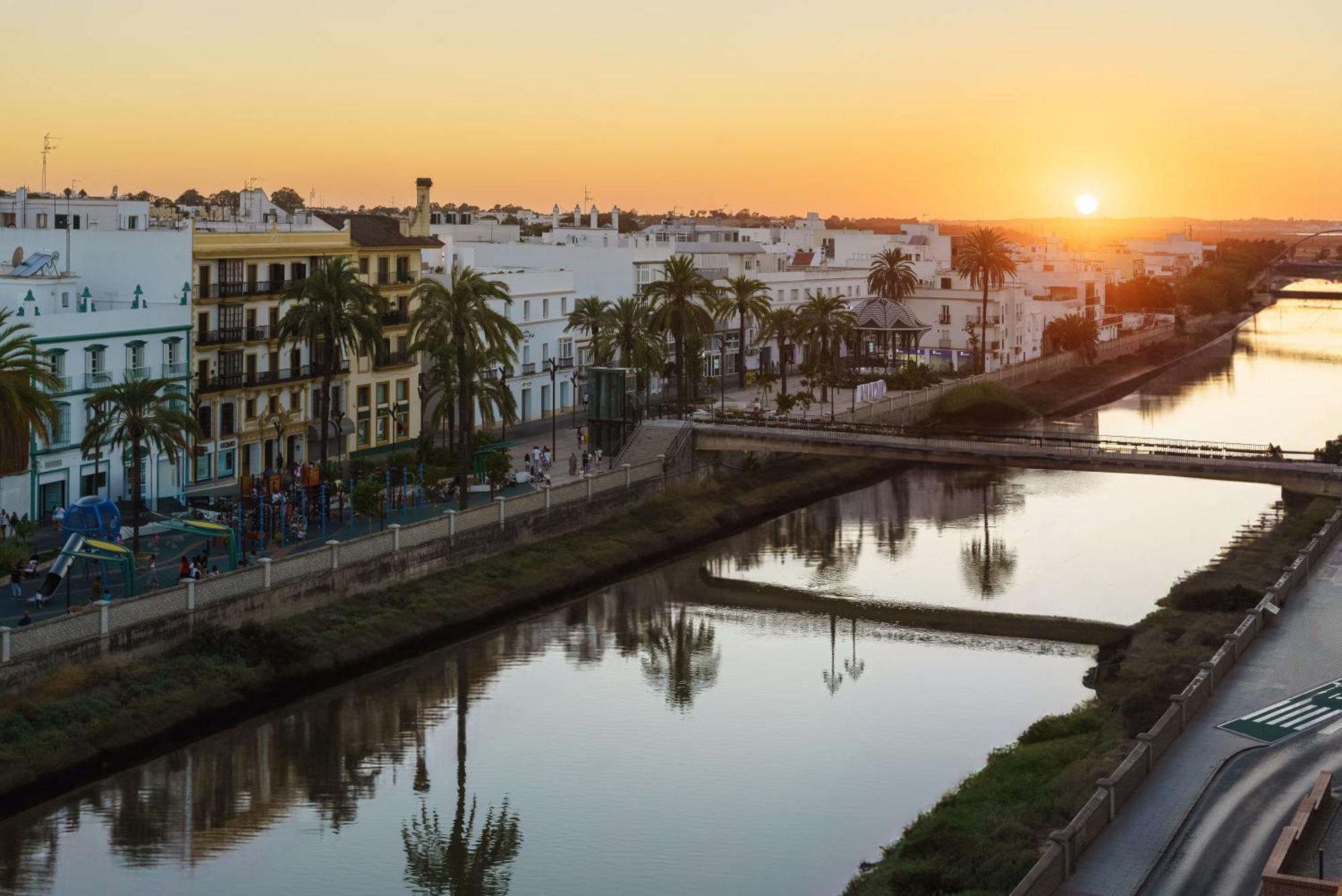 Crisol Chiclana Hotel Chiclana de la Frontera Exterior photo