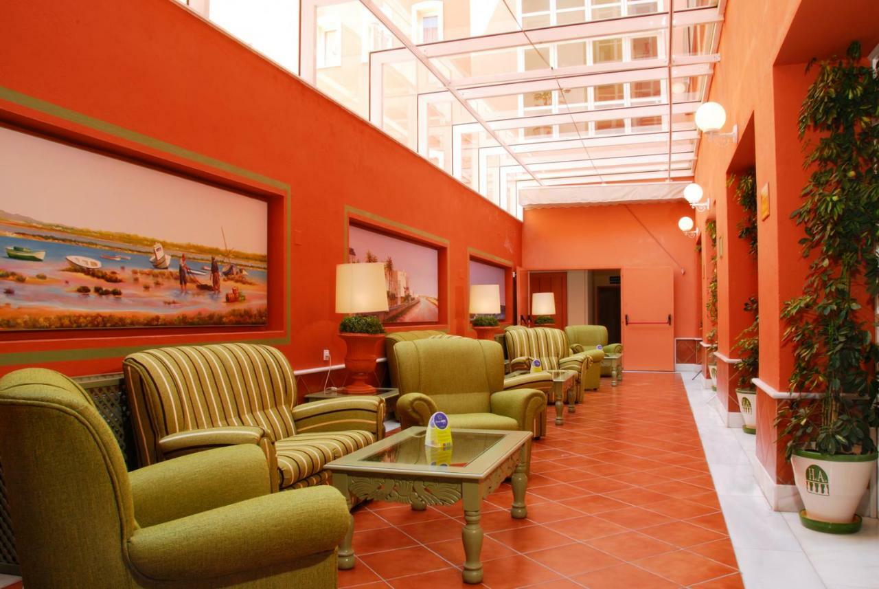 Crisol Chiclana Hotel Chiclana de la Frontera Exterior photo